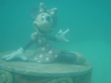 Top 10 Photo Opportunities on Disney's Castaway Cay - Hidden Minnie Mouse